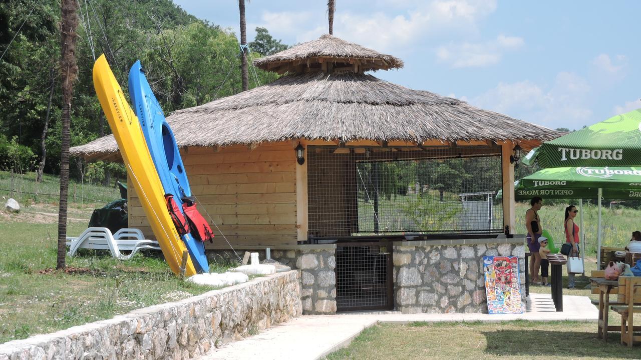 Lakeview Hotel And Resort Otesevo Exterior photo